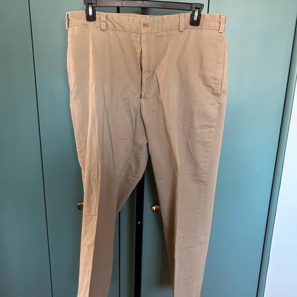 Classic Men's Khaki Chinos - Picture 1 of 4